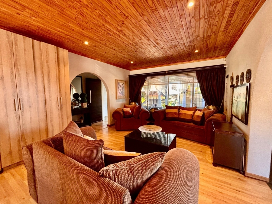 3 Bedroom Property for Sale in Meiringspark North West